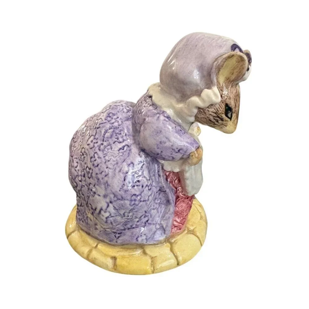 Royal Albert Lady Mouse Made a Curtsy Beatrix Potter Figurine, Royal Albert, 199